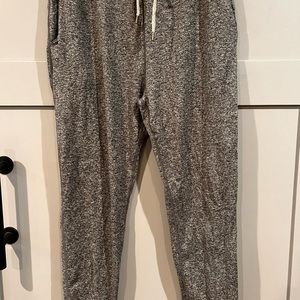 Vuori women’s large joggers